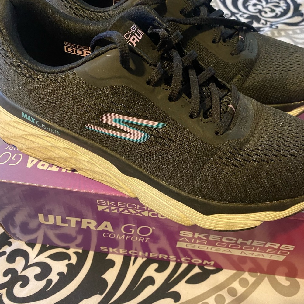 Women Skechers size 8.5
